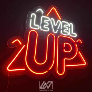 لوحة نيون ليفل أب مثلثية