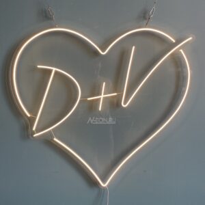 لافتة نيون أحرف D+V بقلب ????????❤️
