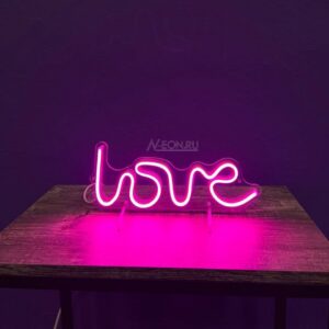 لافتة نيون حب
