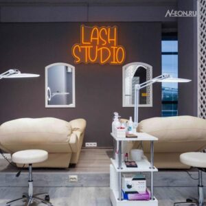 يافطة نيون LASH STUDIO