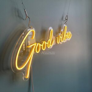لافتة نيون Good Vibes بسطر واحد