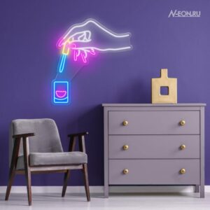 لافتة نيون بنية تسوي مناكير