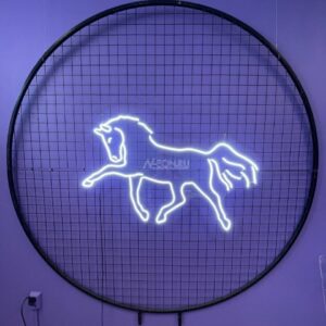 نصبت نيون حصان يركض ????✨