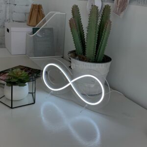 ساين نيون "اللانهاية"